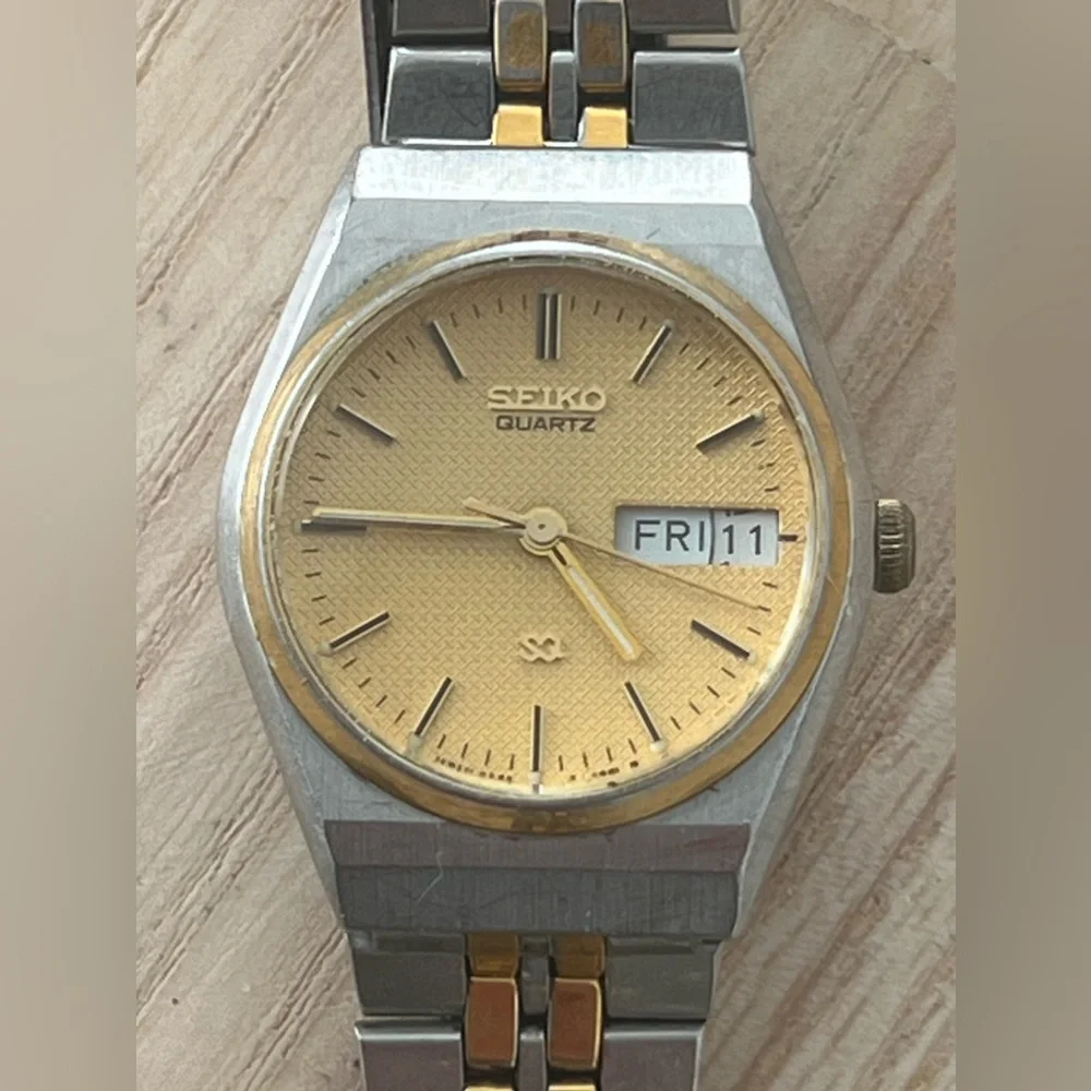 Seiko SQ Vintage Ladies Watch Yellow Dial Two-Tone Bracelet Day Date Windows